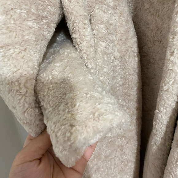 Beige teddy coat from H&M - Picture 5 of 7